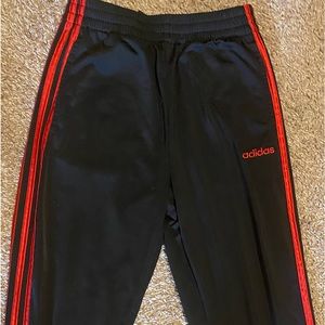 Adidas black&red sweatpants.Great condition!Size L(14/16) unisex.comfy/stylish